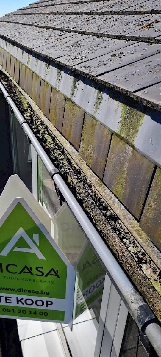 Afwassen dakgoten en rolluiken